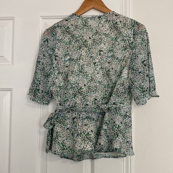 Banana Republic Blue jasmine wrap blouse. - Picture 5 of 8